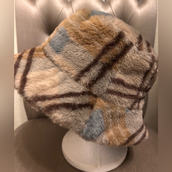 Bucket Hat - Picture 2 of 4